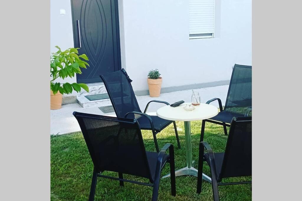 Το Άλλο Σπίτι... Villa Aridaía Екстериор снимка